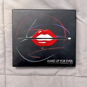 Eye shadow palette by Make Up For Ever